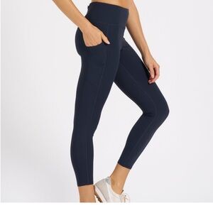 Women’s Vuori never been worn leggings. Size XS